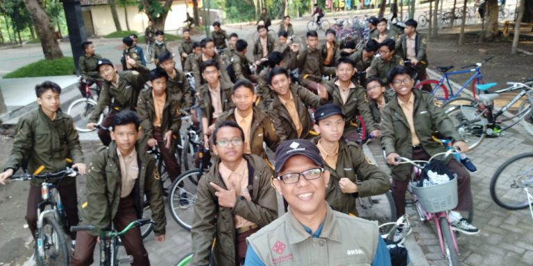 Reportase Khas LMT-4 2019 Goes to Pare – SMPIT Insantama – Day 1