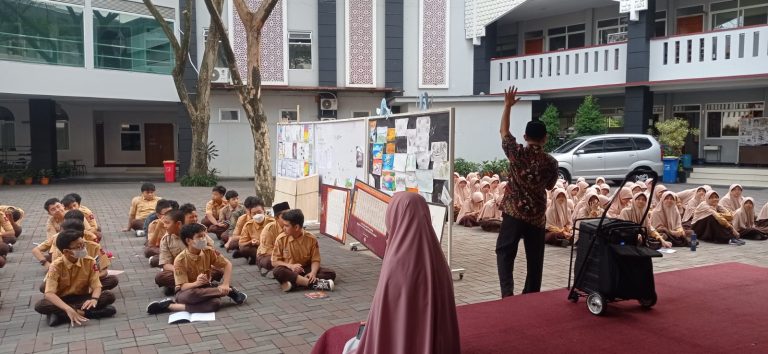 Rapat Angkatan Kelas 8 SMPIT Insantama Bogor; Serius dalam Step by Step Berorganisasi