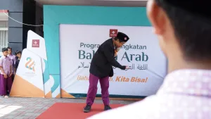 Tampilan orasi Bahasa Arab dari ananda Yahya, siswa Kelas X SMAIT Insantama Bogor.
