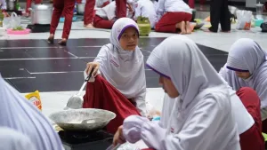Meski dalam suasana shaum sunnah, Ananda tetap semangat dan senang menjalani kegiatan To Be Chef ini.