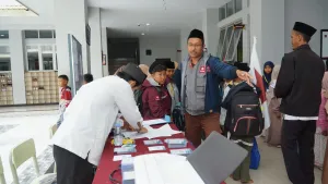 Kontingen yang telah tiba diarahkan untuk registrasi dan menuju tempat iatirahat yang telah disiapkan oleh panitia.