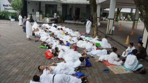 Suasana Mabit di Muzdalifah.