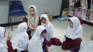 Pembagian kelompok PAK dan AK