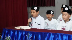 Acara diawali dengan pembacaan ayat suci al-Qur'an dari peserta ikhwan.
