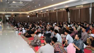 Memasuki Auditorium SIT Insantama Bogor, peserta bersiap mengikuti rangkaian Liqo Syawal Insantama 1446 H