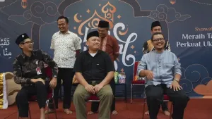 Berbagai rangkaian game yang melibatkan peserta dihadirkan sebagai penyeramak acara