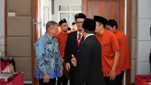 Bapak Kambarudin, mewakili Ketua Badan Musyawarah Perguruan Swasra (BMPS) Kota Bogor berkenan hadir dalam acara ini.