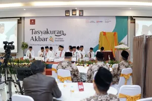 Pembukaan acara Tasyakuran Akbar diisi lantunan shalawat oleh tim Marawis Insantama, sebagai ungkapan rasa syukur dan do'a di momentum 24 Tahun Insantama.