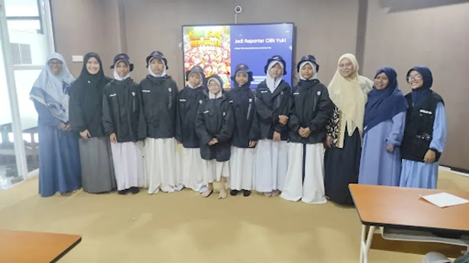 Delegasi Leadchamps SDIT Insantama Ternate mengunjungi Universitas Hasanuddin.